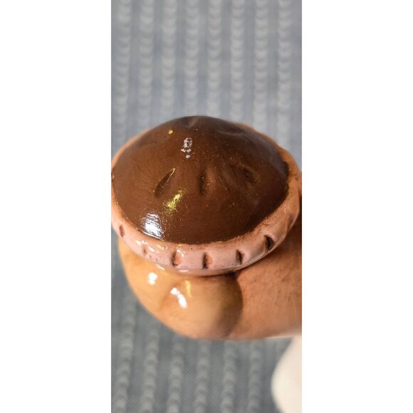 Vintage Ceramic Figurine of a Pig Chef - Picture 7 of 10